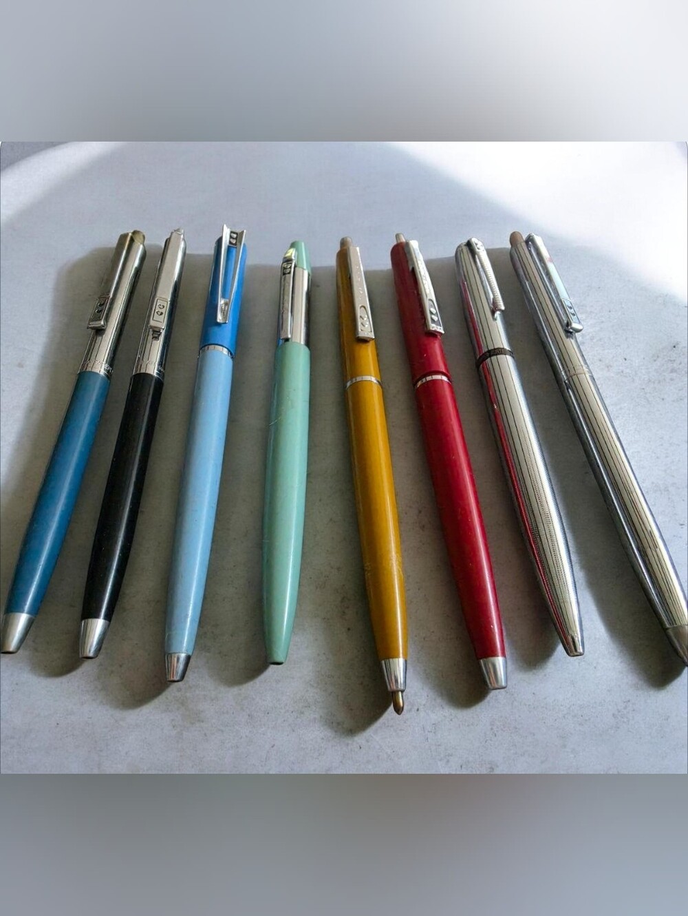 8 Vintage Parker Papermate Pens